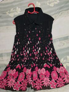 Crepe Sleeveless Stretchable  Top