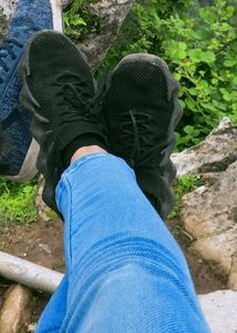 Black Shoes