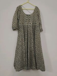 Kurta Set No Flowes Worn Only 2 Time