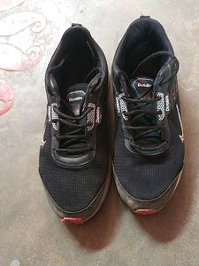 Duralite Black Running Shoes