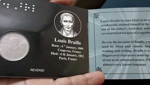 Louis Braille  2rs UNC  With a yellowish Tone