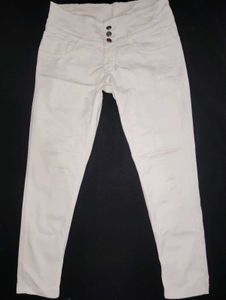 womens..... jeens 28 size