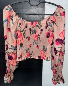 Floral Print Smocked Blouse 🌸