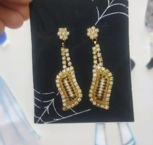 Sparkling Gold Dangle Earrings