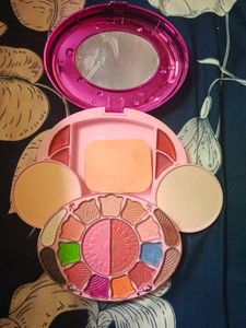 Noyin Makeup Kit