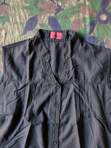 Blue Sleeveless Women&#39;s Top