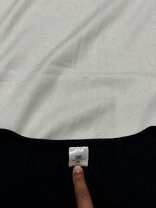 SSS- Black Sqaure Neck Full Sleeve Crop Top