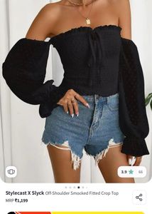 Chic Black Off-Shoulder Top S size