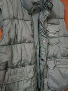 Mens sleeveless Feather Jacket