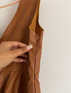 Brown Leather Top 🤎