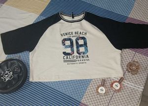 Venice Beach Graphic Tee 💙