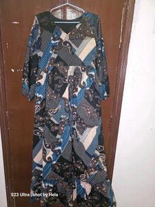 A RETRO Elegent Dress With FRONT Slit