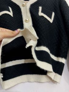 Imported Korean Style Chic Black &amp; White Cardigan