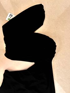 Black One-Shoulder Ruched Slit Dress