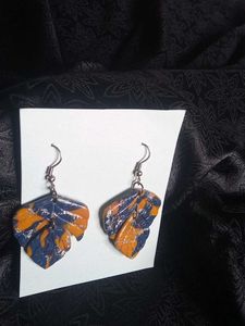 Leaf Patterned Dangle Earrings