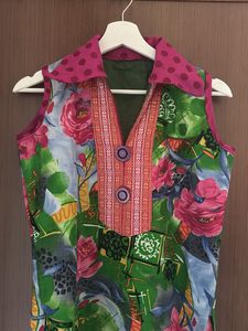 Brand New Trendy Multicoloured Collared Sleeveless