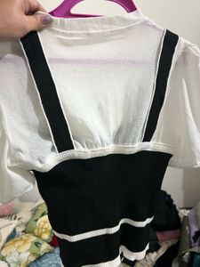 Chic Black &amp; White Mini top koriean style