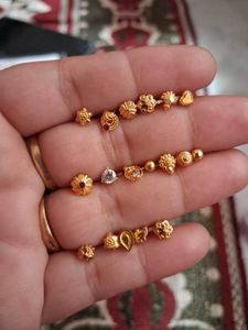 Nose pins In Gold