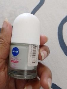 Nivea Natural Glow Deodrant