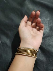 ✨ Stylish Golden Bangles✨