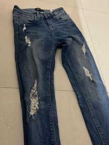 ONLY Distressed Jeans