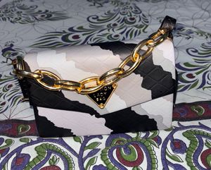 Fancy sling bag