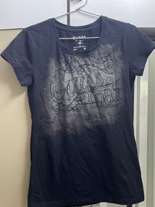 Guess T-shirt