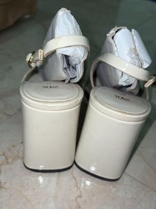 Zara Heel Size 37 UK 4