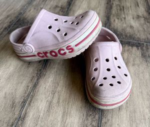 Crocs Kids Pink Bayasand Solid Croc