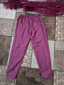 Kurta Pant Set with Net Dupatta (M) 💜