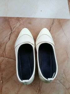 Old Money White Heel