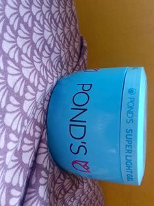 Ponds Super Light Moisturizer