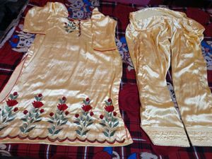 Combo Pack 2 Embroidered Kurta Set