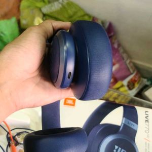 JBL Live 770NC Wireless Over-Ear Headphones