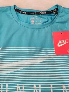 Womens Nike Tshirt
