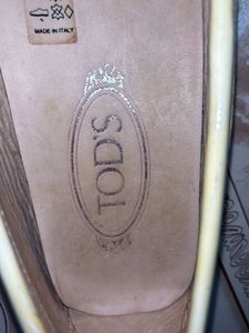 TOD’s LOAFERS.