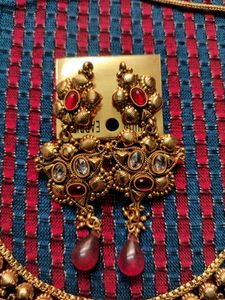 Jewelry Set Gold Tone Red Beads