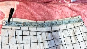 White Stretchable Jeggings For Girls