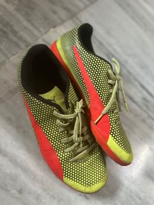 Puma Men’s Yellow Spirit IT  Football Shoes