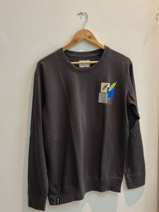 Stylish Graphic Sweatshirt