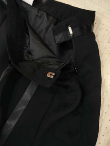 Chic Black Midi Skirt
