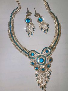 Elegant Necklace & Earring Set