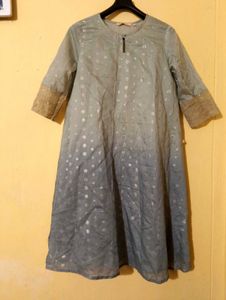 Avaasa Kurti Like New