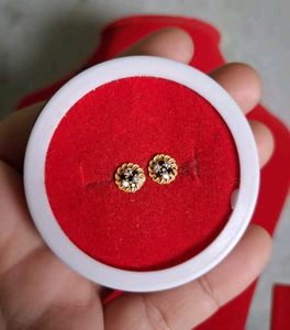 Stud Earrings Gold