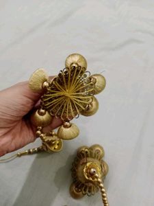 Lehanga Latkan Golden