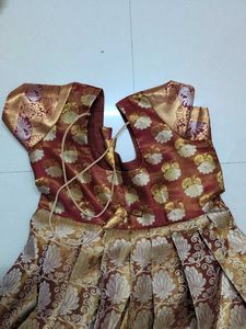 Pattu Look Alike Gown For Chubby Girls