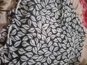 Floral Black N White Scarf