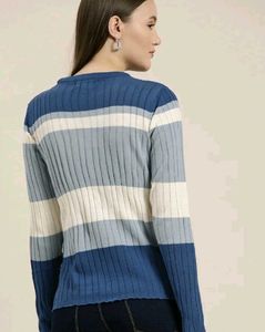pullover sweater her by invict