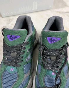 NEW BALANCE 9060 NIGHTWATCH GREEN UK 7.5