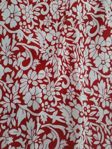 🌺 Women’s Red &amp; White Floral Kurti Set 🌺